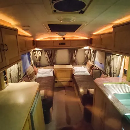 Luxury Full Options Caravan By The Beach 캠프장